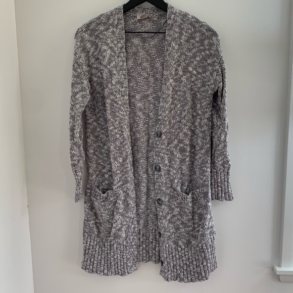 LOFT Sweaters - 🌴Loft cardigan